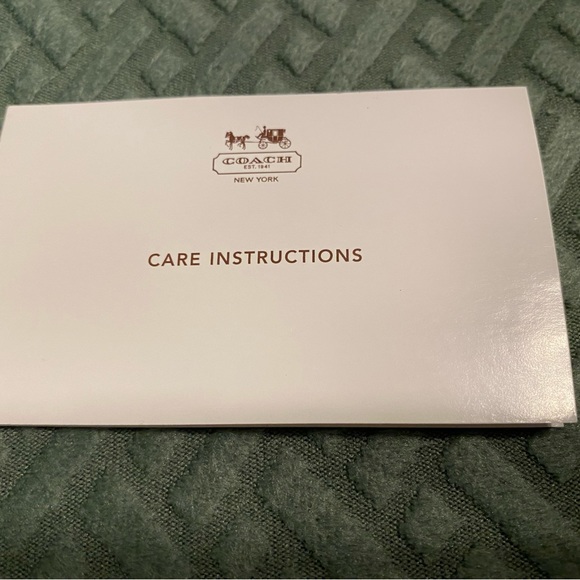 NWOT Coach F25706 With Certificate of Authenticity - Picture 8 of 8